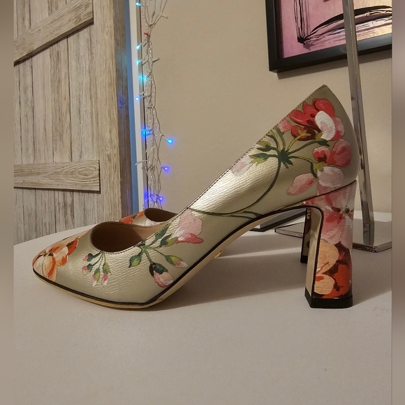 Limited Ed. Gucci Blooms Heels! Beautiful Condition (38) - Picture 11 of 12